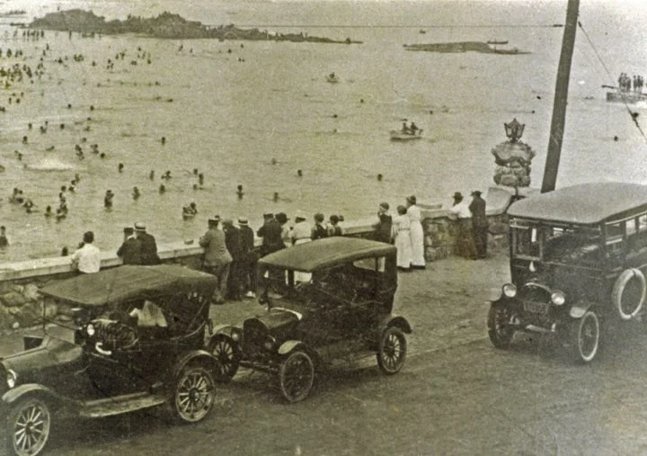 view of Oakland Beach at high tide c. 1900's