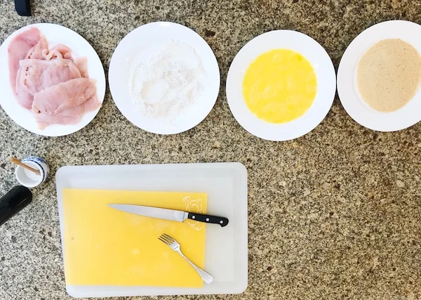 weeknight_dinner_recipe_easy_chicken_parmigiana_prep.jpg