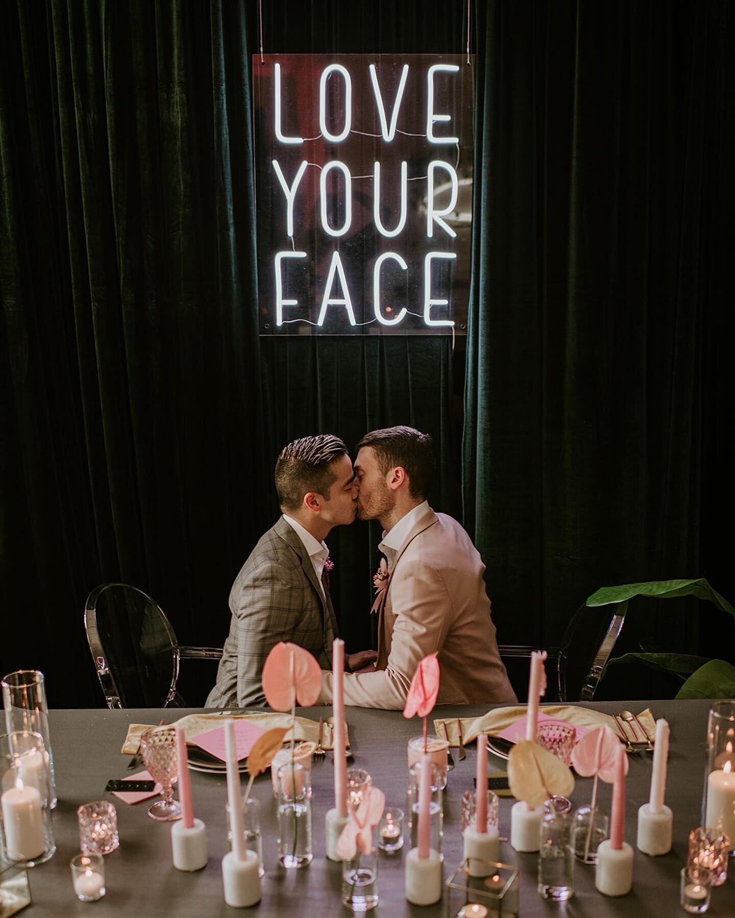 2 Year Smooch 👨&zwj;❤️&zwj;💋&zwj;👨
.
Photography: @efraserphoto
Decor/Stationary: @bespokedecor
Neons: @stevestoncreative
Rings: @100waysjewerly
Catering/Cocktails/Venue: @boywithaknife
Florist: @hanabycelsia