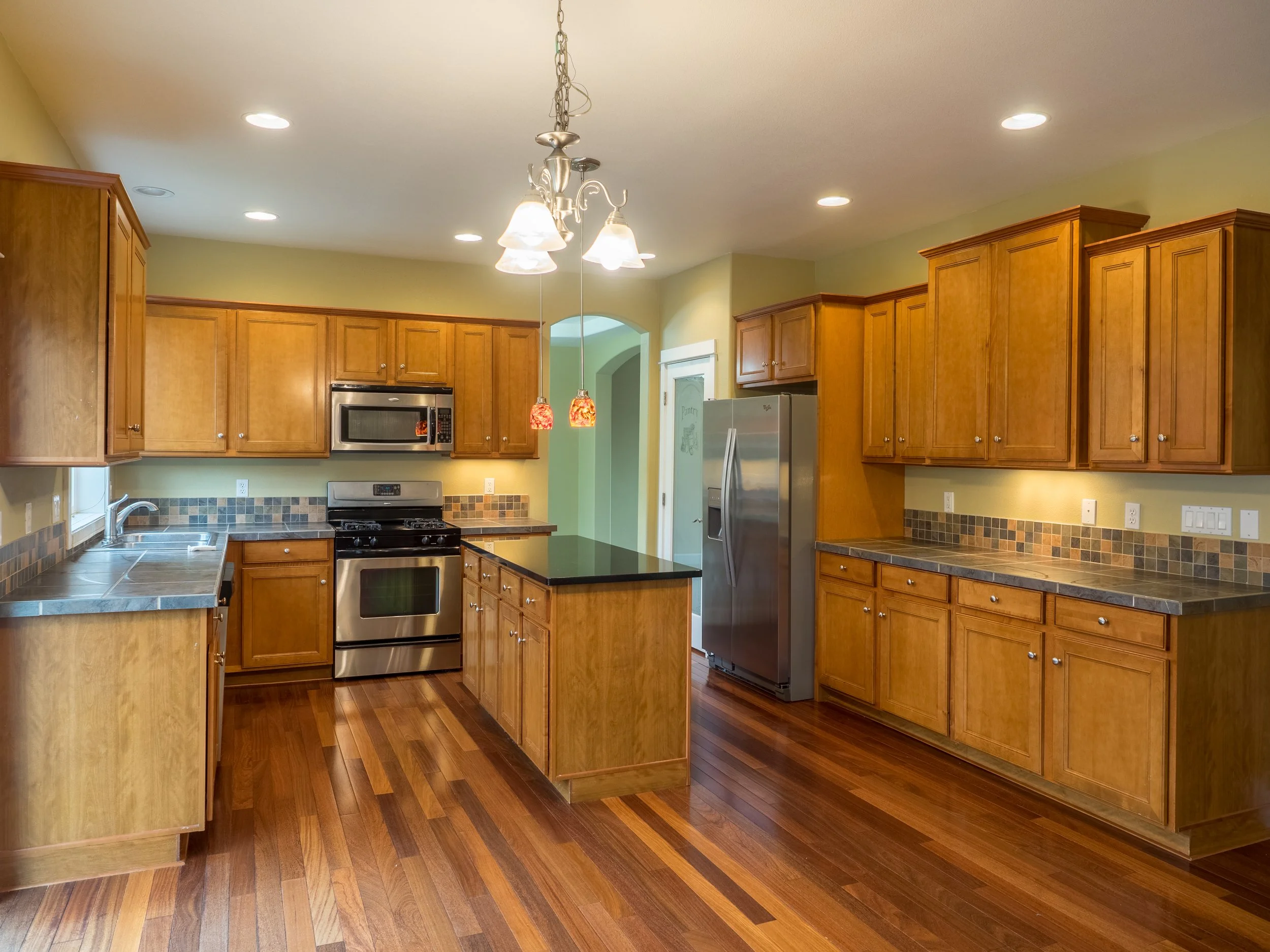 Galenta Home Feb7-4kitchen1.jpg