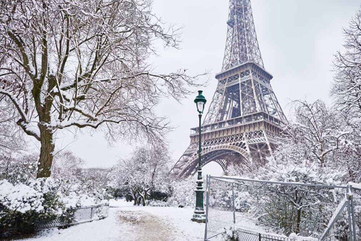 WINTER IN PARIS: A particularly magical (and quieter) time to spend in Paris is during the holiday season. If you're dreaming of vin chaud (hot wine) while strolling the march&eacute;s de No&euml;l (Christmas markets), we can help you make it a reali