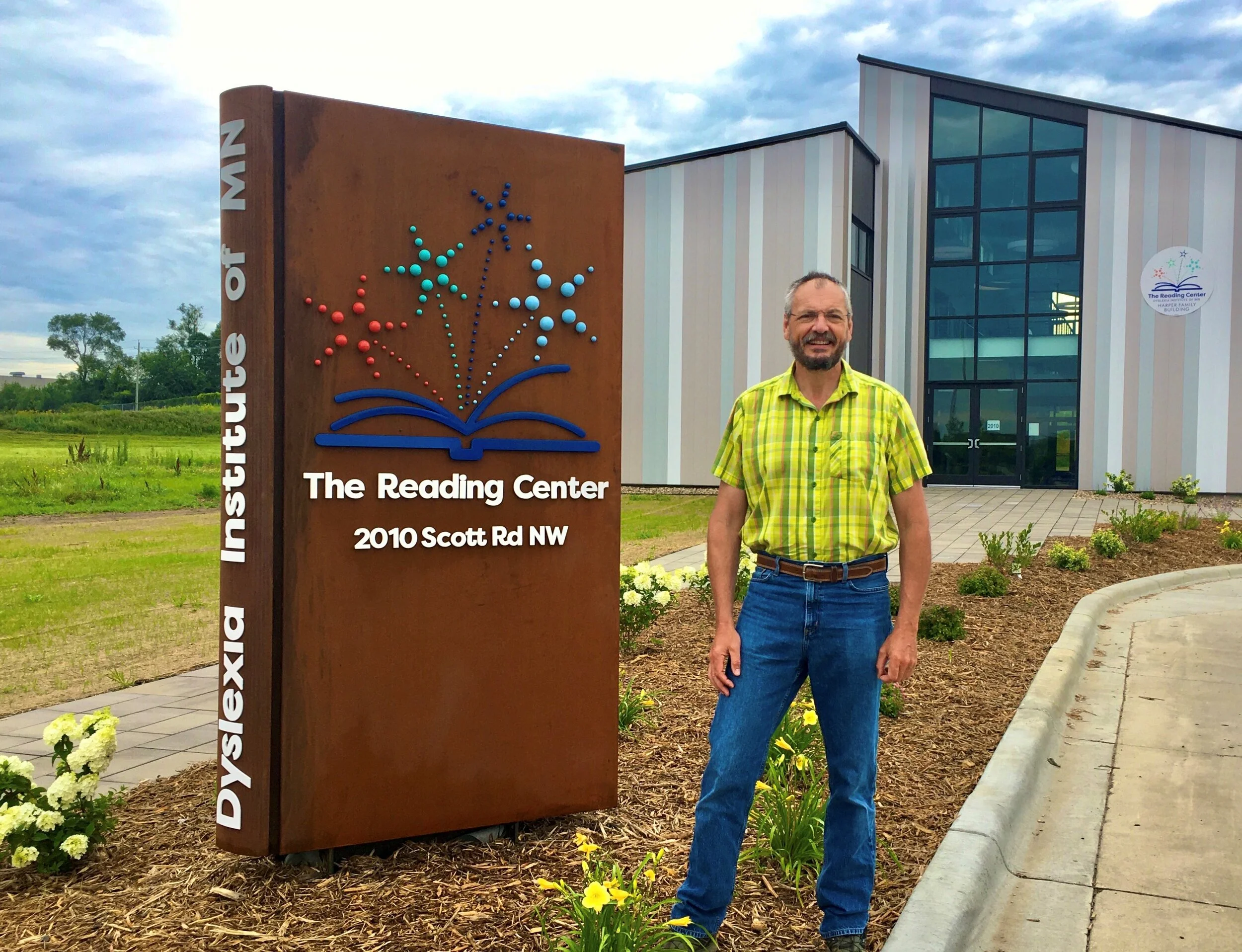 Introducing The Reading Center’s “Book Sign” Sculpture!
