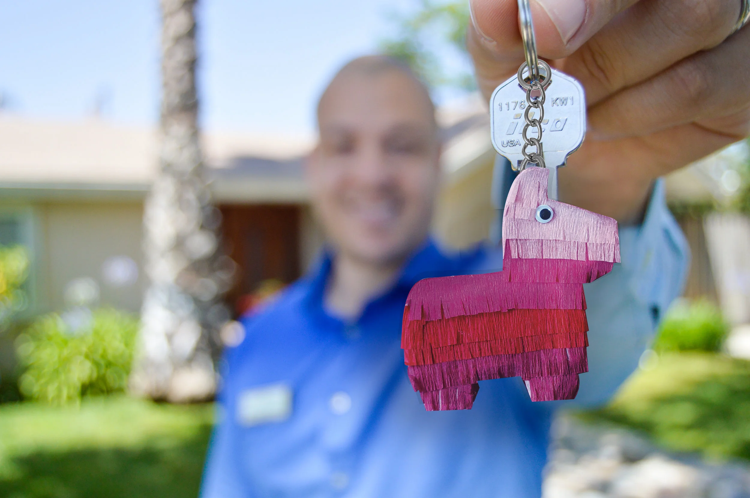 seguro key chain.jpg