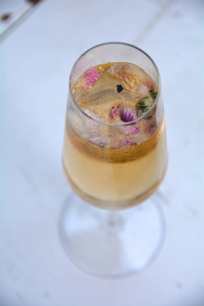 TGWIB_LiquidRose_2