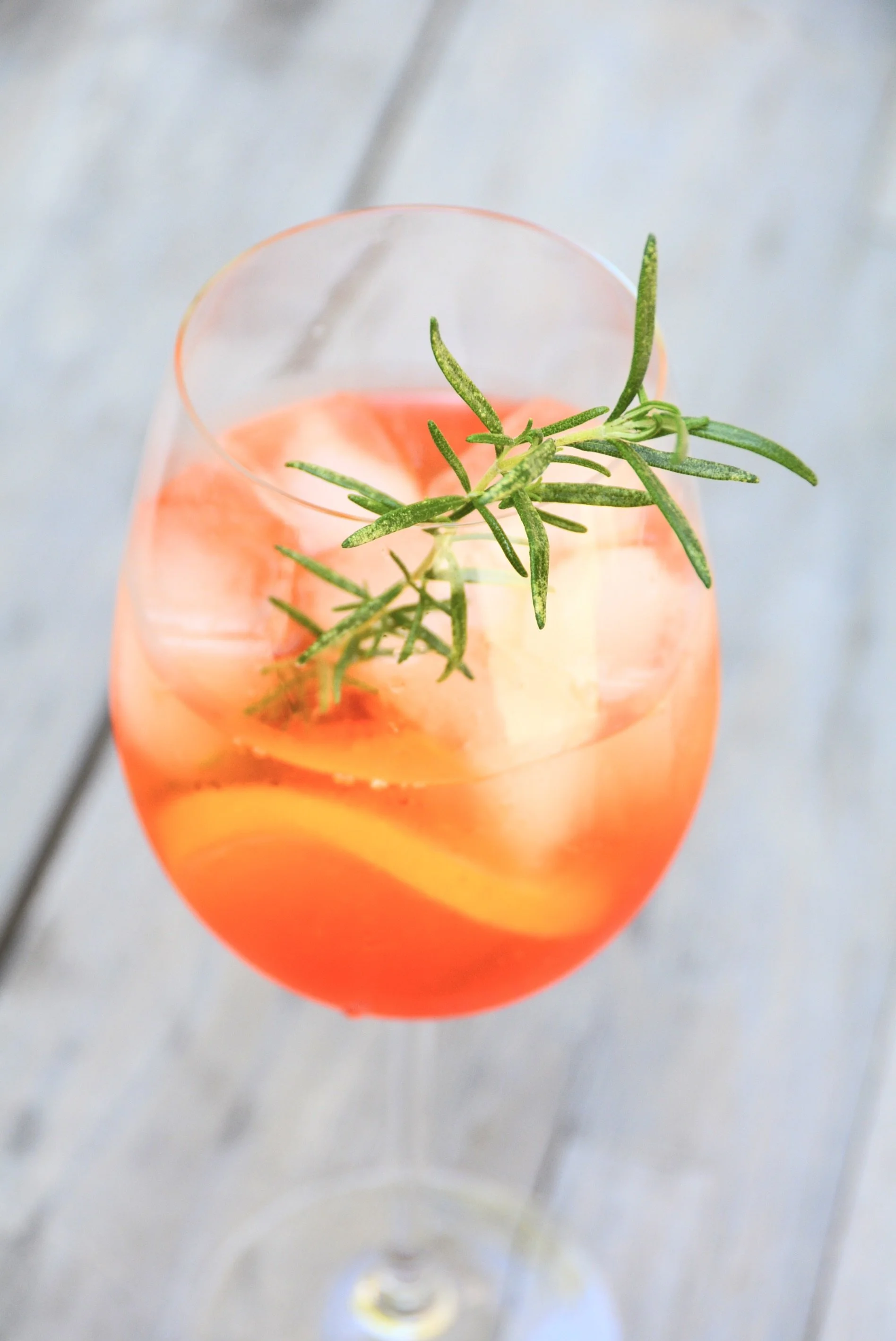 Classic Signature Cocktail Ideas for Every Summer Wedding