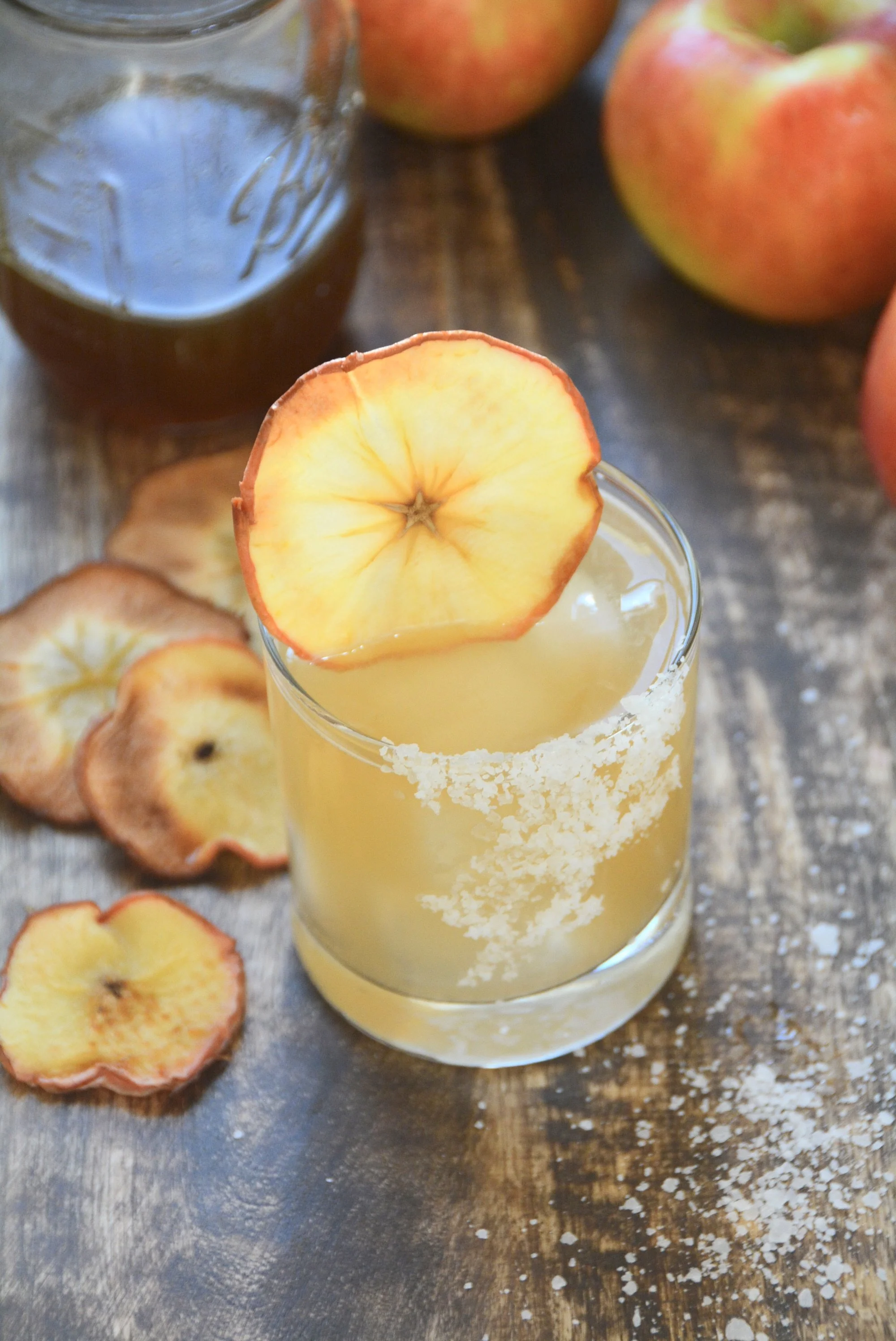 5 Cocktail Recipes with Honey