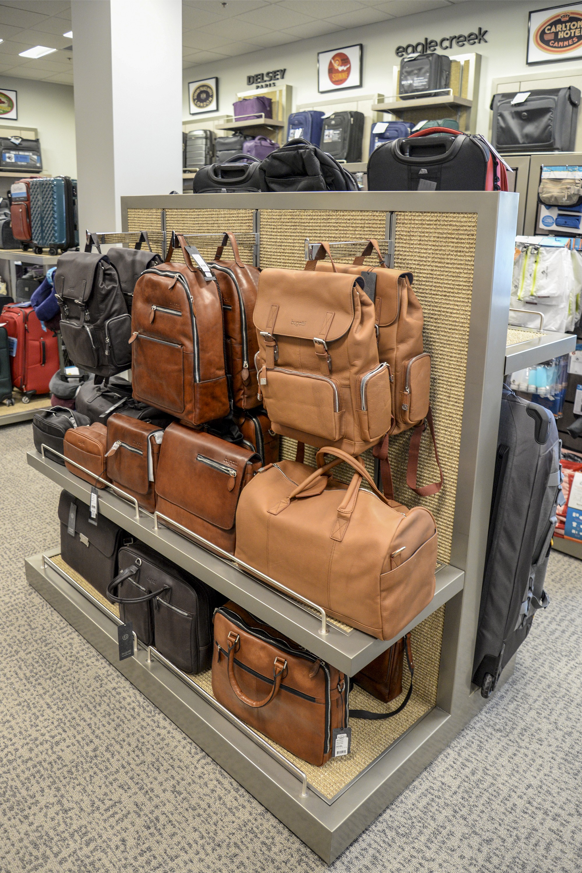 Department Store - Luggage — Ross Display