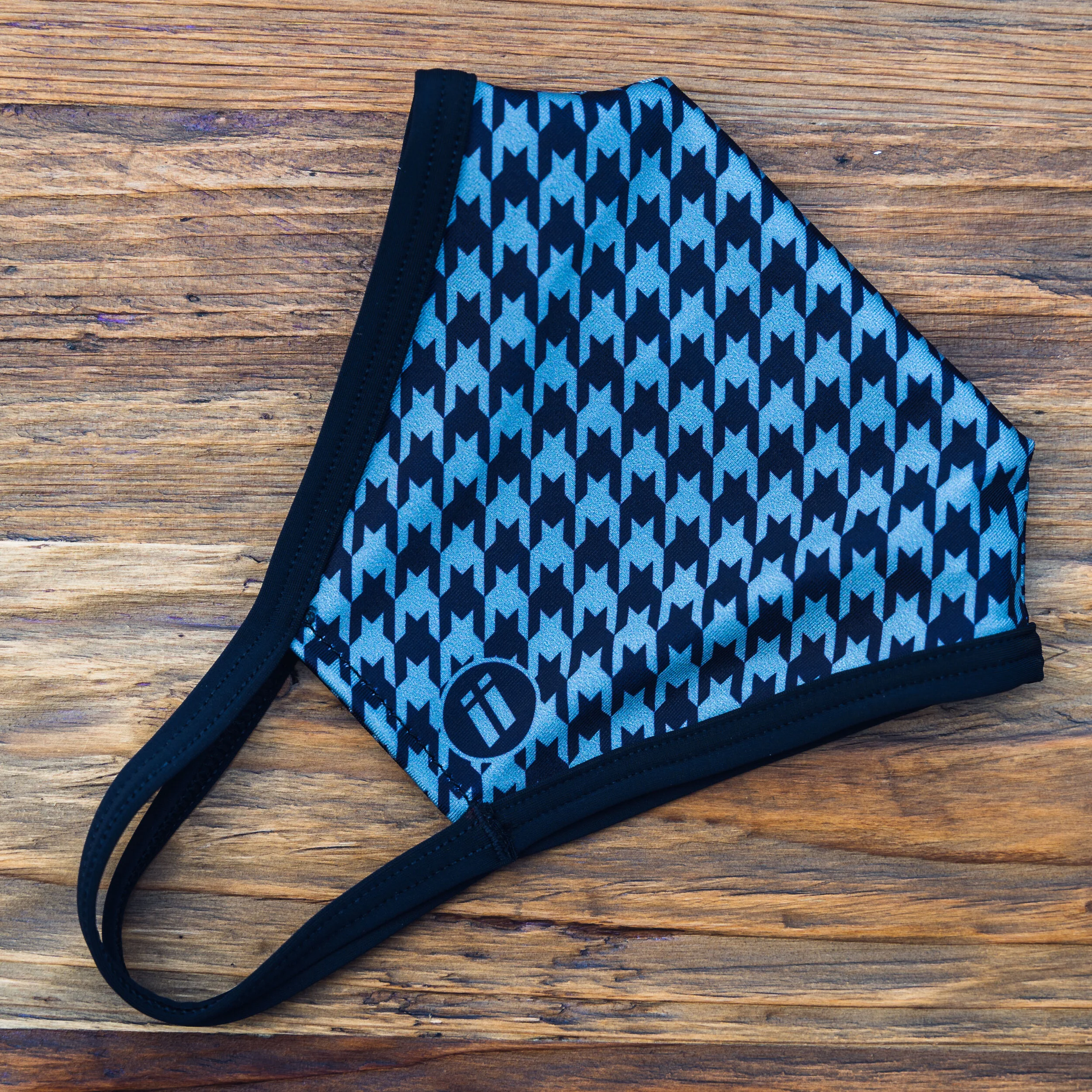 HOUNDSTOOTHBlkCharStillCrop.jpg