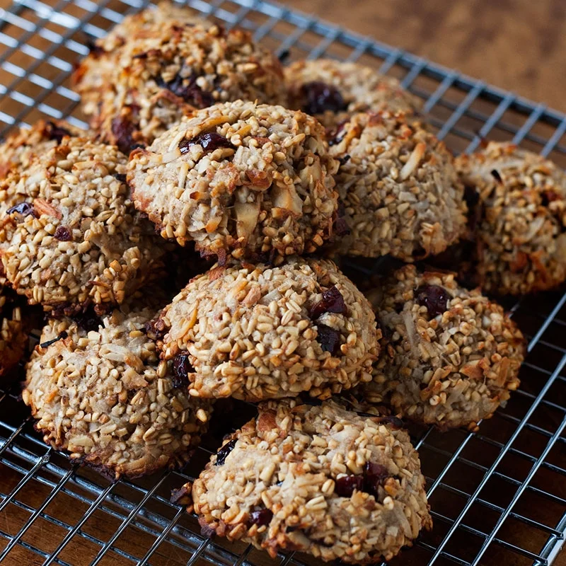 VEGAN BREAKFAST OAT CAKES