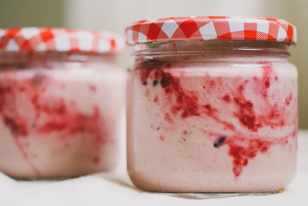 RASPBERRY RIPPLE & MACADAMIA MOUSSE