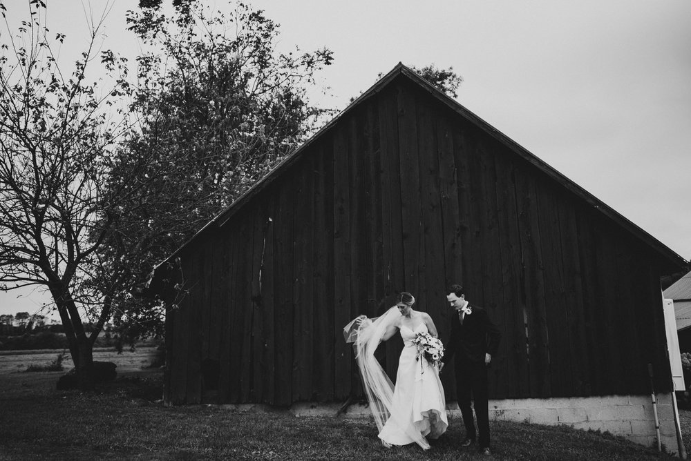 Fashionable-Maryland-wedding-Star-Bright-Farm-USA-documentary-photojournalist-storyteller-style-by-Gabriele-Stonyte-photography-16.jpg