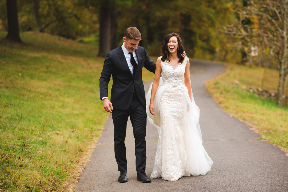 airlie-warrenton-bride-groom-walking-picture-by-Gabriele-Stonyte-Photography