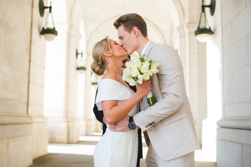 Union-Station-elegant-luxury-wedding-elopement-first-kiss-by-Gabriele-Stonyte-Photography
