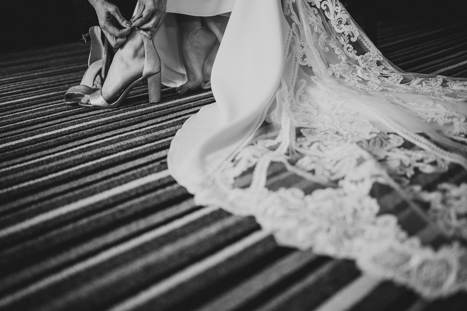 bride-getting-ready-george-hotel-washington-DC-gabriele-stonyte-photography