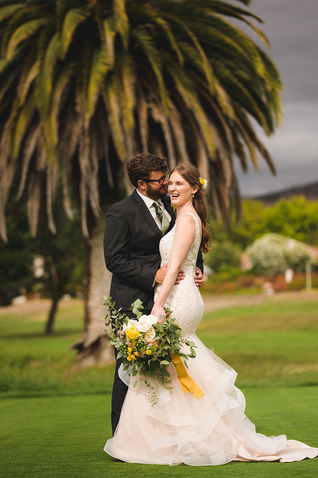 Gabriele-Stonyte-Photography-napa-valley-wedding-photographer-bride-groom-palm-tree.jpg
