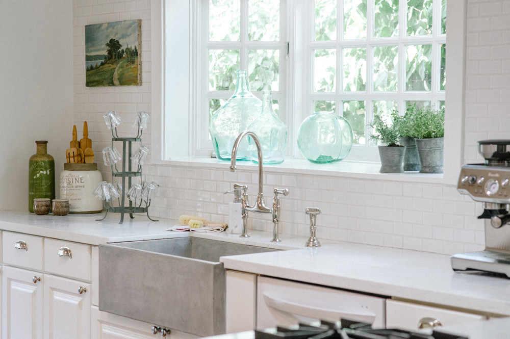 this-home-blends-swedish-country-with-cali-cool-and-nails-it-5ab2cbc9727e7f083ec1a9d1-w1000_h1000.jpg