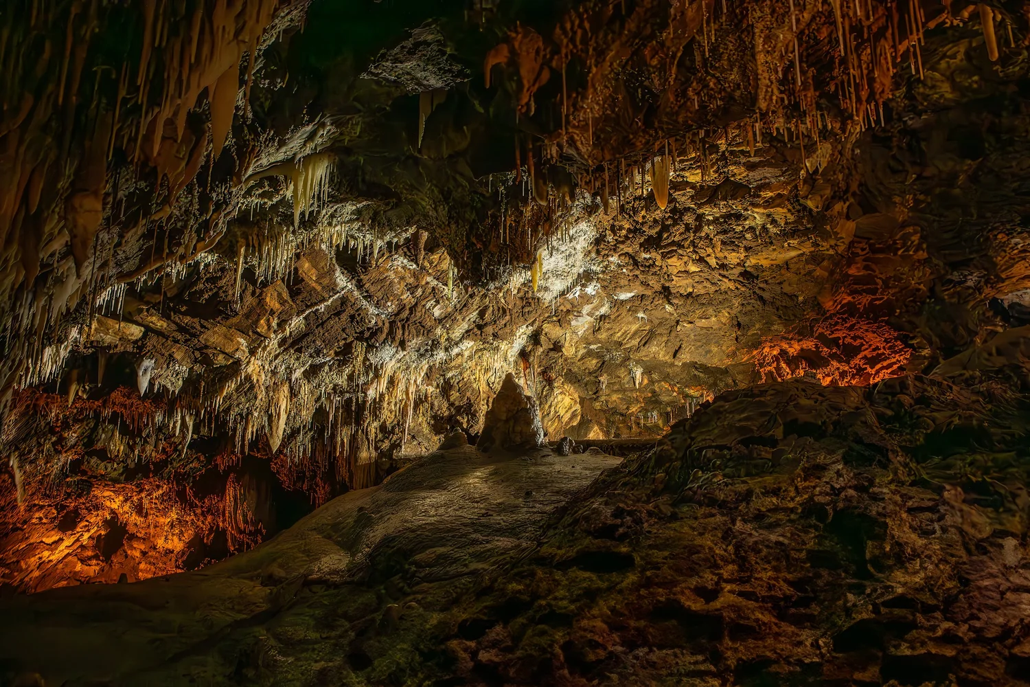 Black Chasm Cavem Auburg