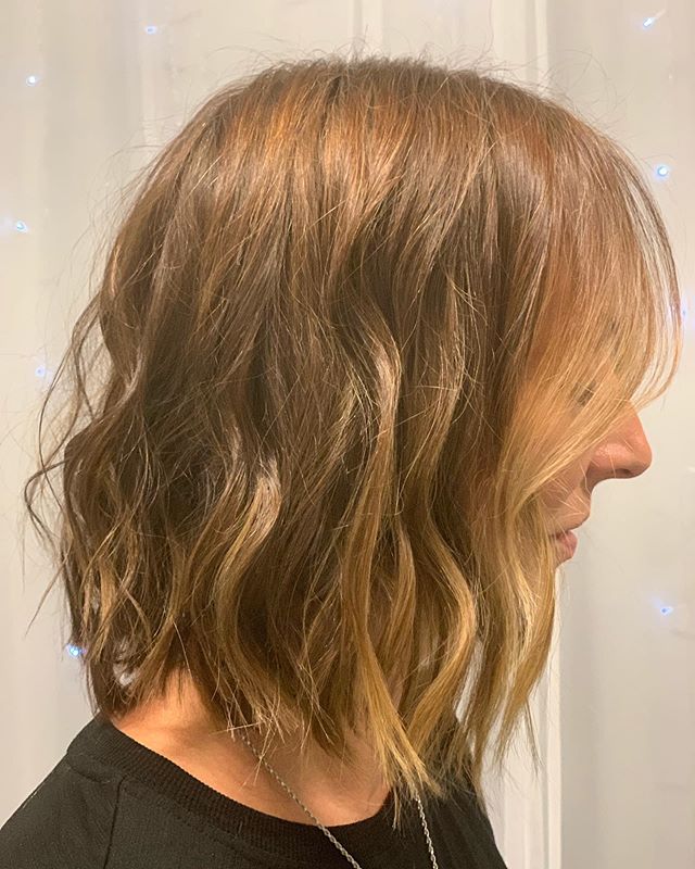 Summer natural Balayage with a lob! 😍🙌🏻 #birminghamhairstylist #mastercolorist #schwarzkopfusa #balayage #babylightsandbalayage