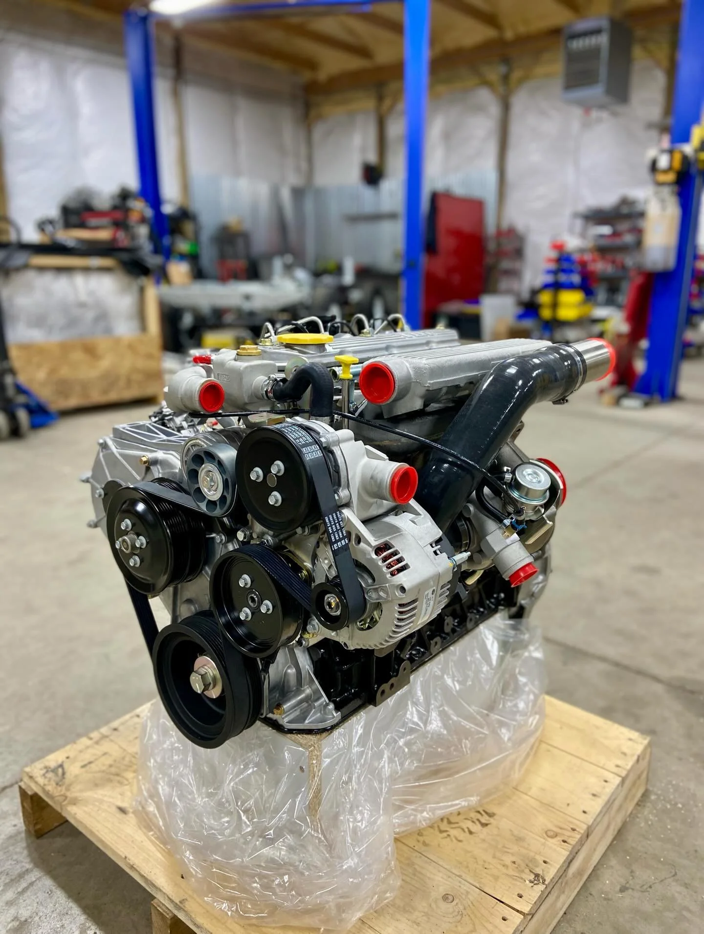 Another beautiful 2.8L 300TDi from Ben Barker at Motor &amp; Diesel Engineering.. #craftsmanship #300tdi #defender90 #topnotch #tistheseason🎄 #customerservice #dieselpower #landrover #nocomputer #oldschool #doneright #torque #madeinbritain #nowinken