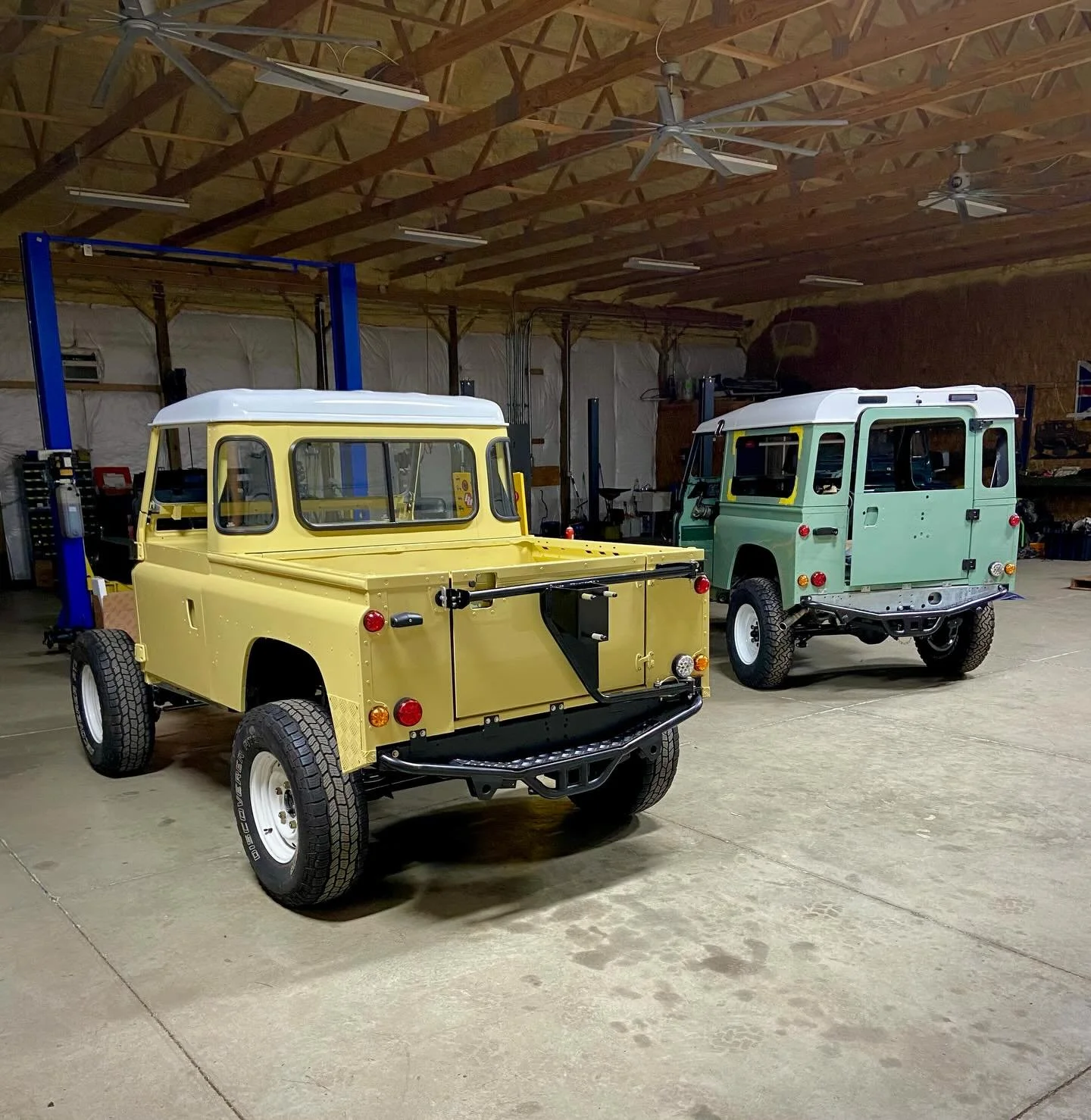 Almost time for Easter colors&hellip; #landroverdefender #defender90 #defenderlove #eastereggs🐣 #best4x4far