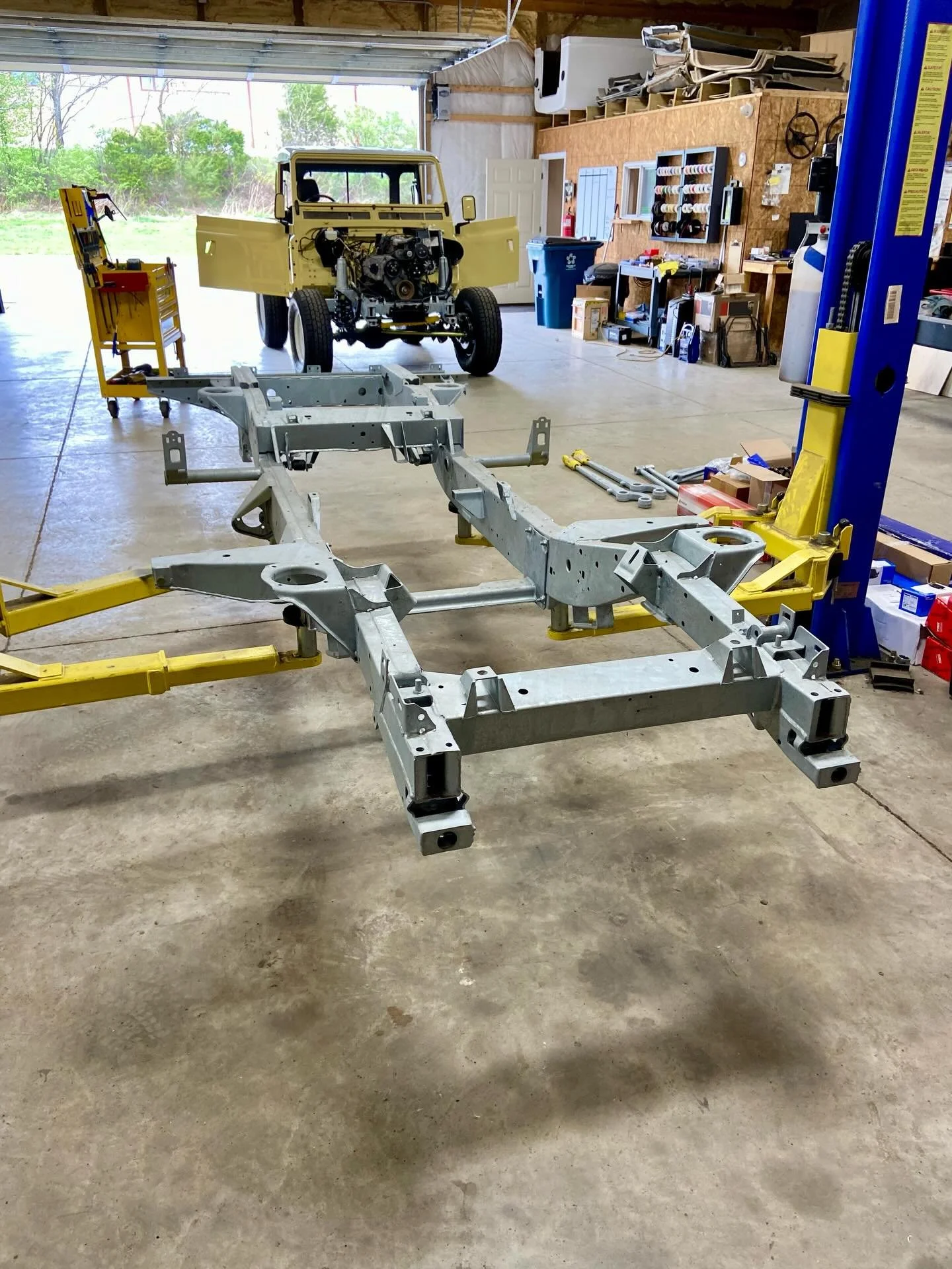 Here we go again&hellip;😬. #landrover #defender90 #custom #ishouldknowbetterbynow #defenderlove