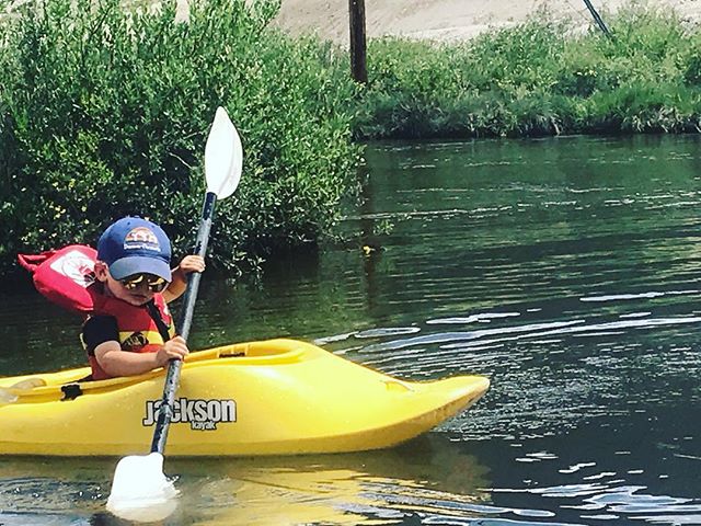 Random 3 year old paddler at Almafest 💪