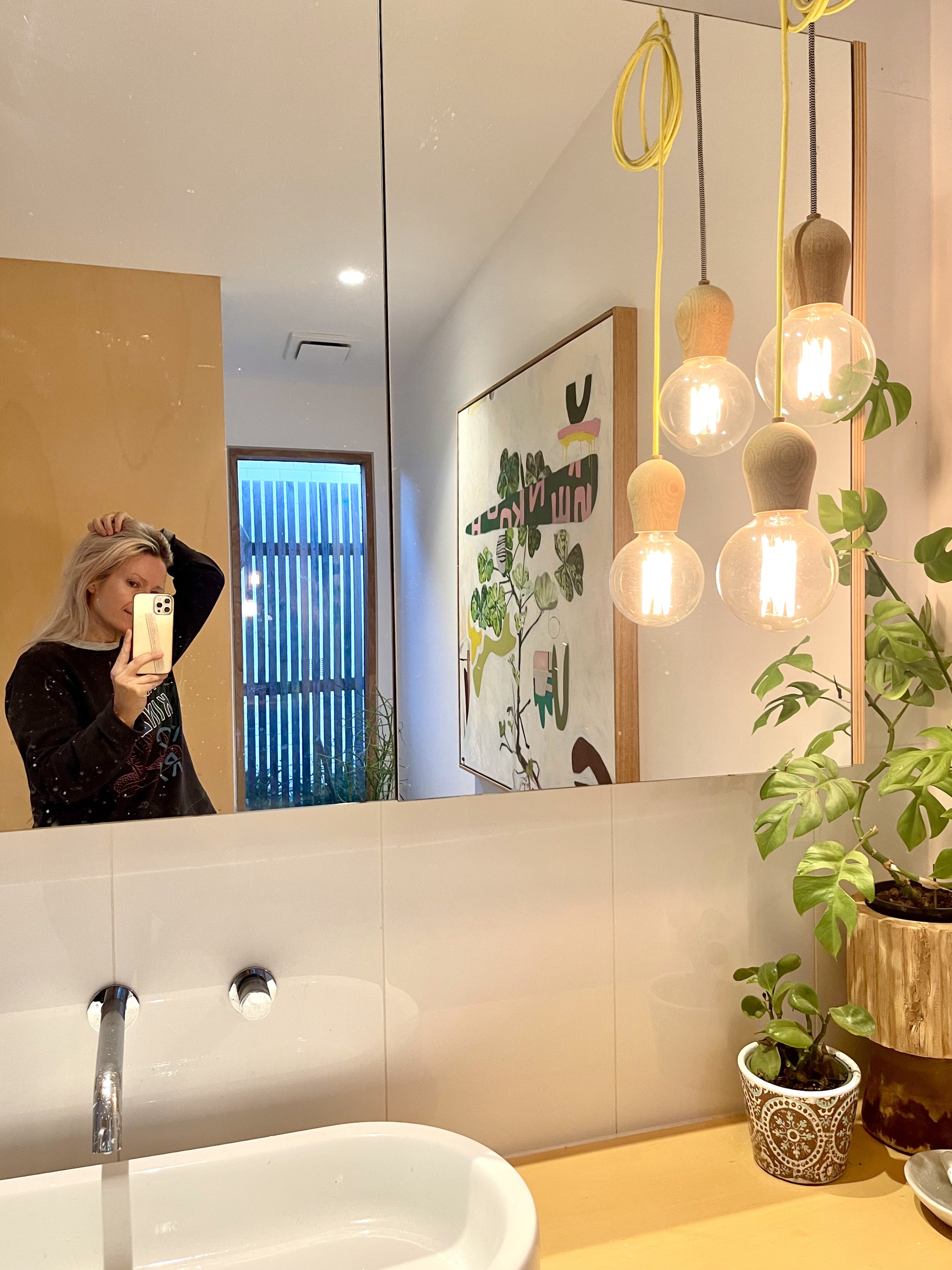 geo senkoo bathroom selfie.jpg