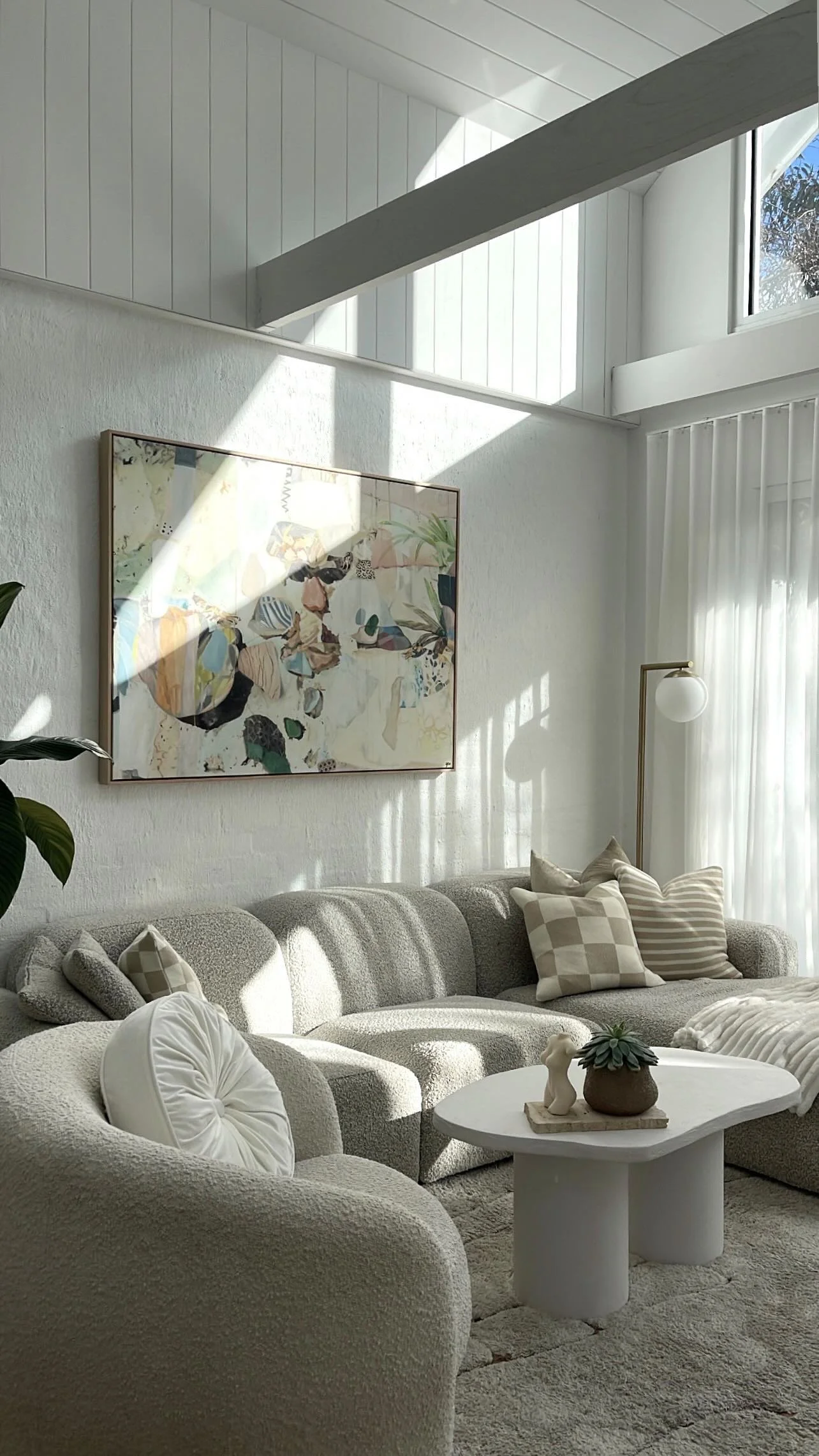 beach treasures lounge.JPG