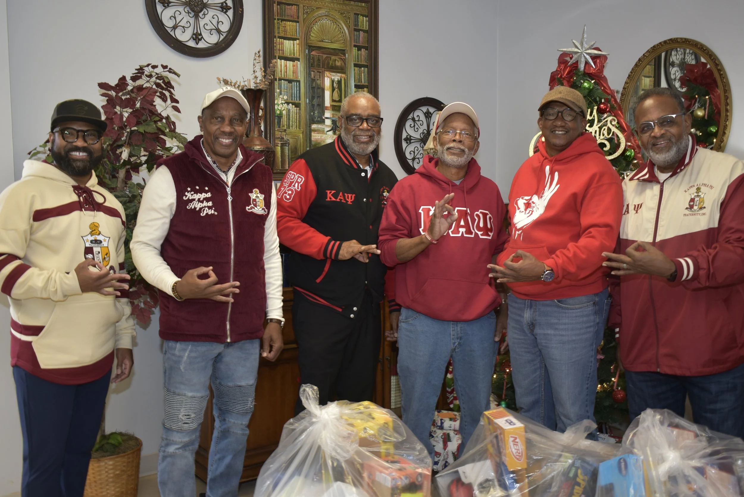Birmingham Alumni Kappas donating to Jessie's place 