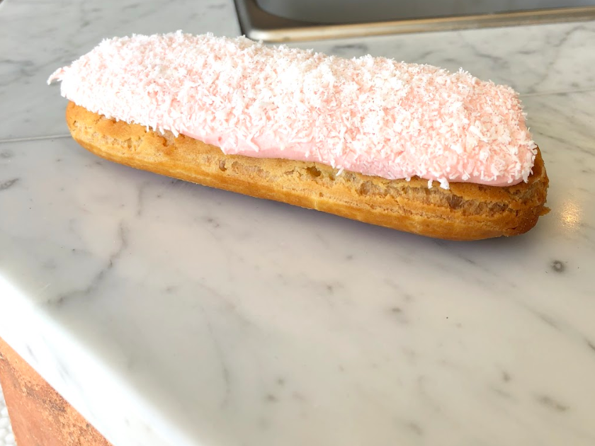 Cubby BAkehouse fingerbun eclair Chinderah.png
