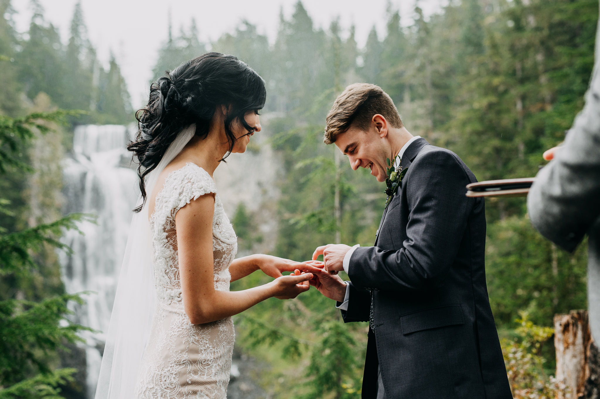 allison-linden-alexander-falls-nita-lake-whistler-elopement-web-230.jpg