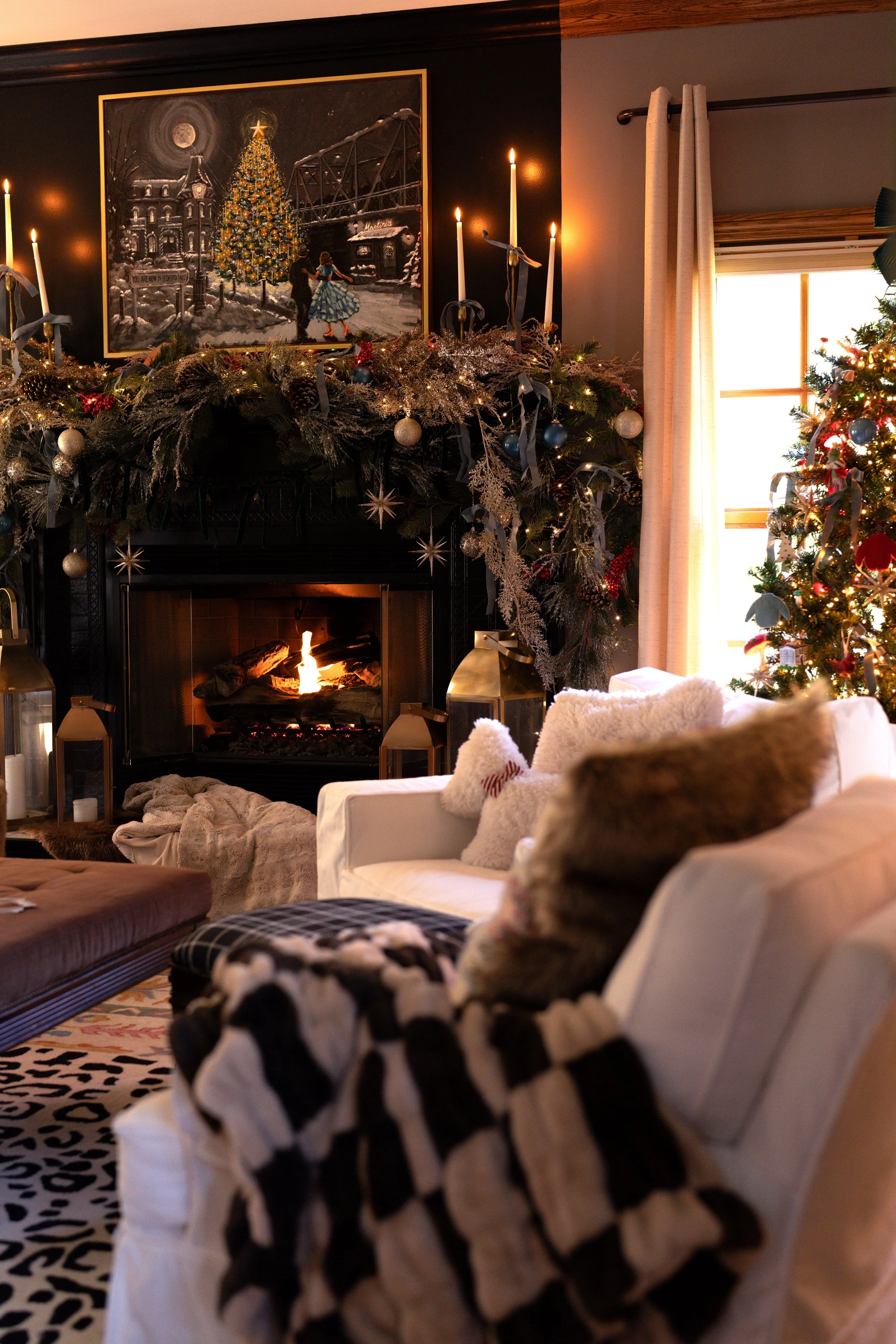 its-a-wonderful-life-christmas-decor-inspo.jpg