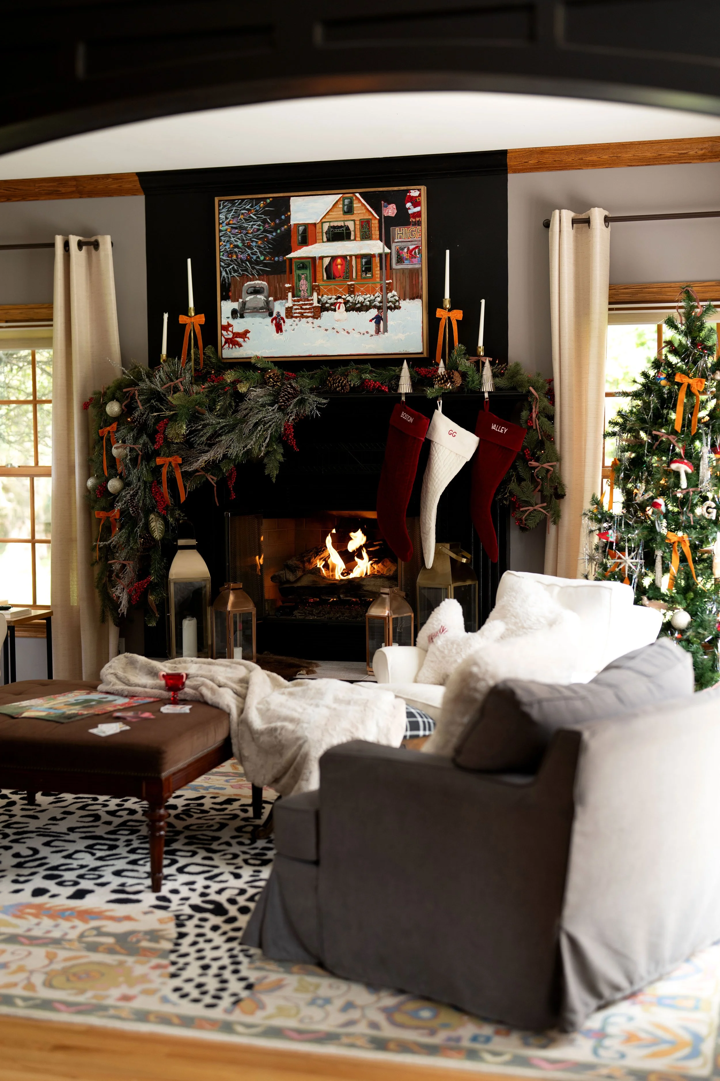 a-christmas-story-with-orange-christmas-decor-1.jpg