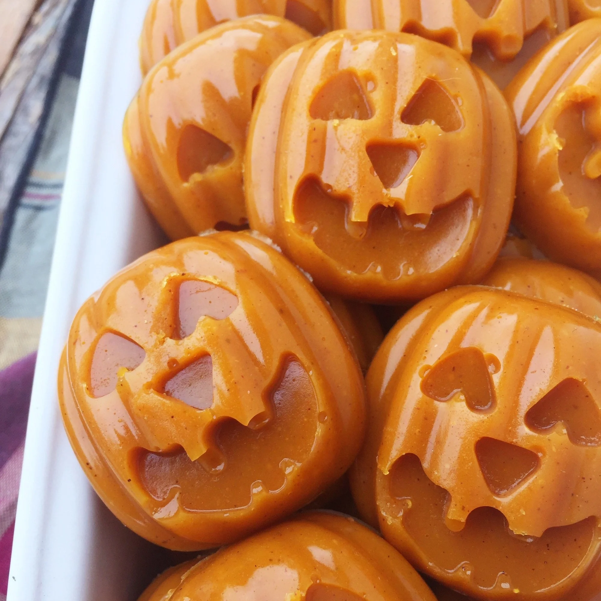 Pumpkin Pie Gummies (Gluten Free, Paleo, AIP) 