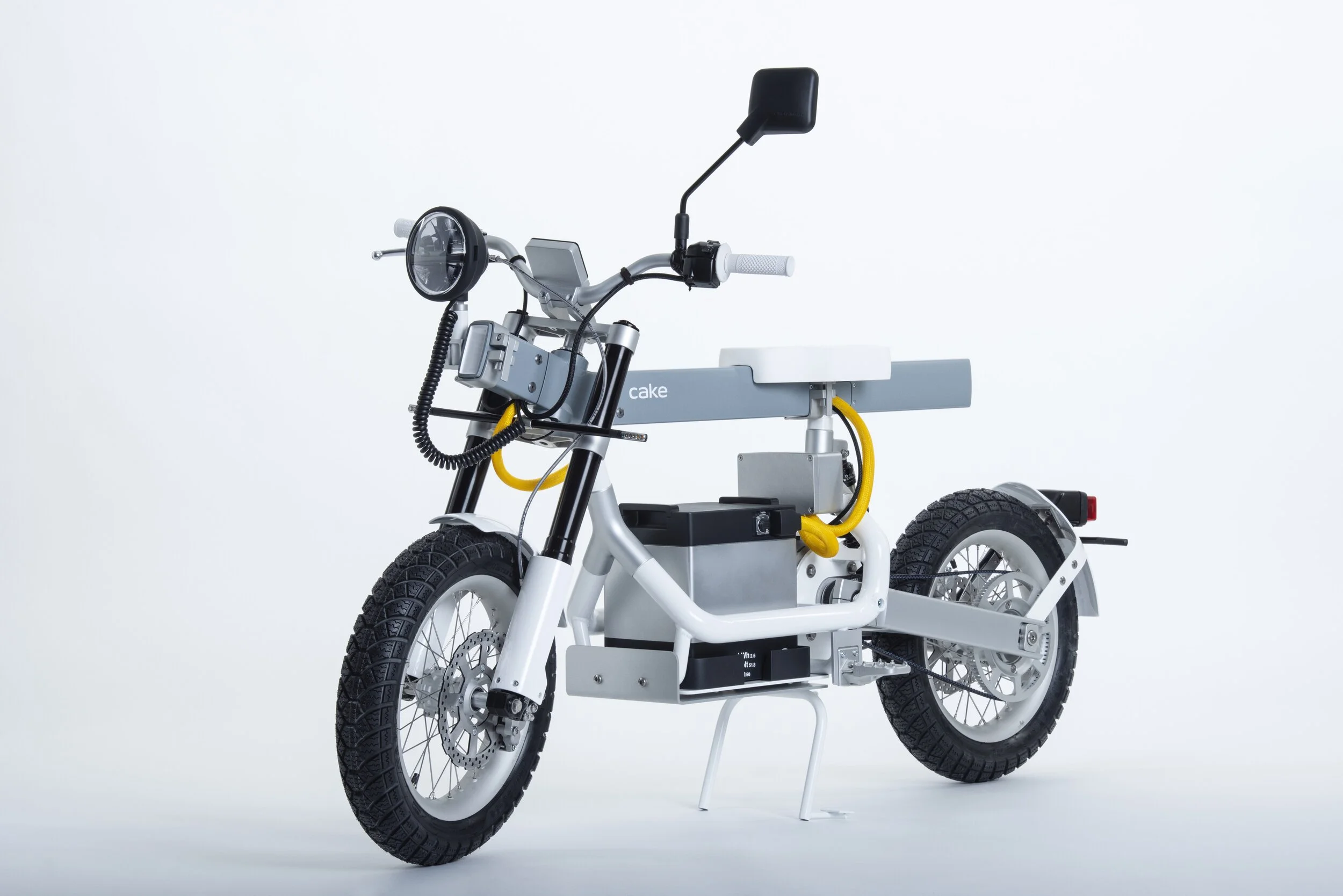 Car &amp; Driver: The Cake ÖSA Blurs the Lines between e-bicycle and Moto