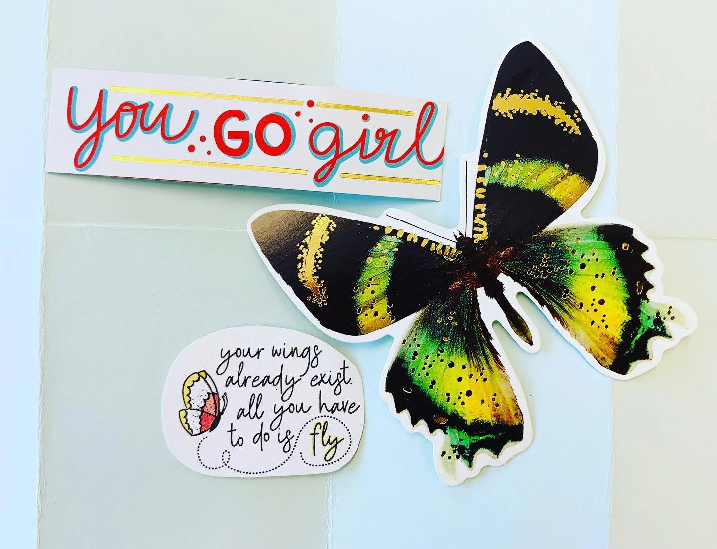 What a wonderful way to spend an afternoon; crafting comfort boxes with a lovely group of seniors at the Kind to Self workshop.

Participants explored the topic of comfort, investigating what they needed that would give them comfort. The seniors used