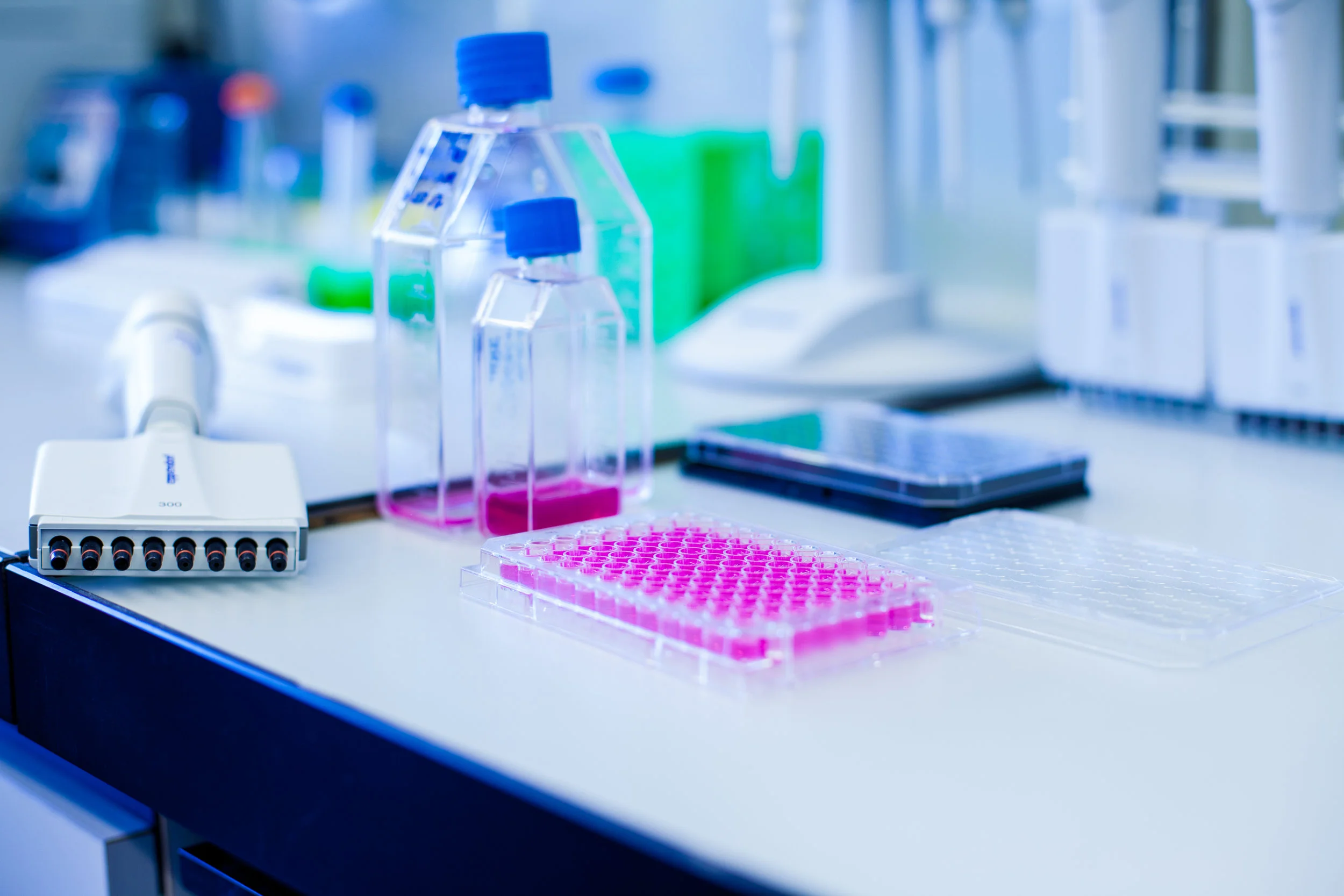 Labo Greman The laboratories — The Gademann Lab