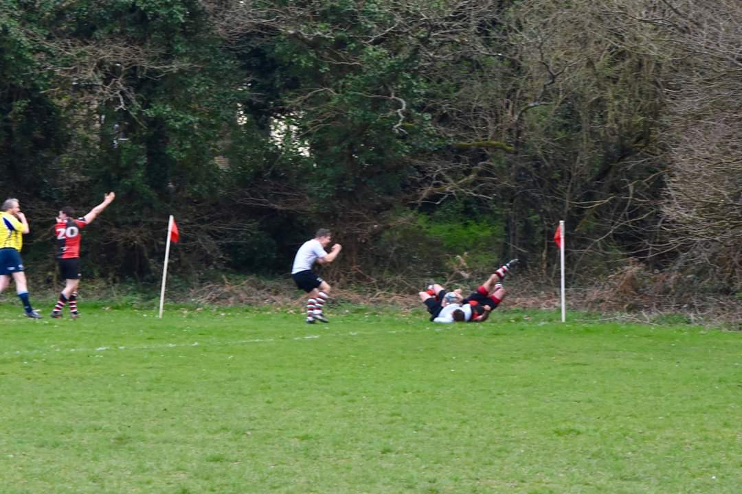 Golding does his best to convince the referee it wasn’t a try