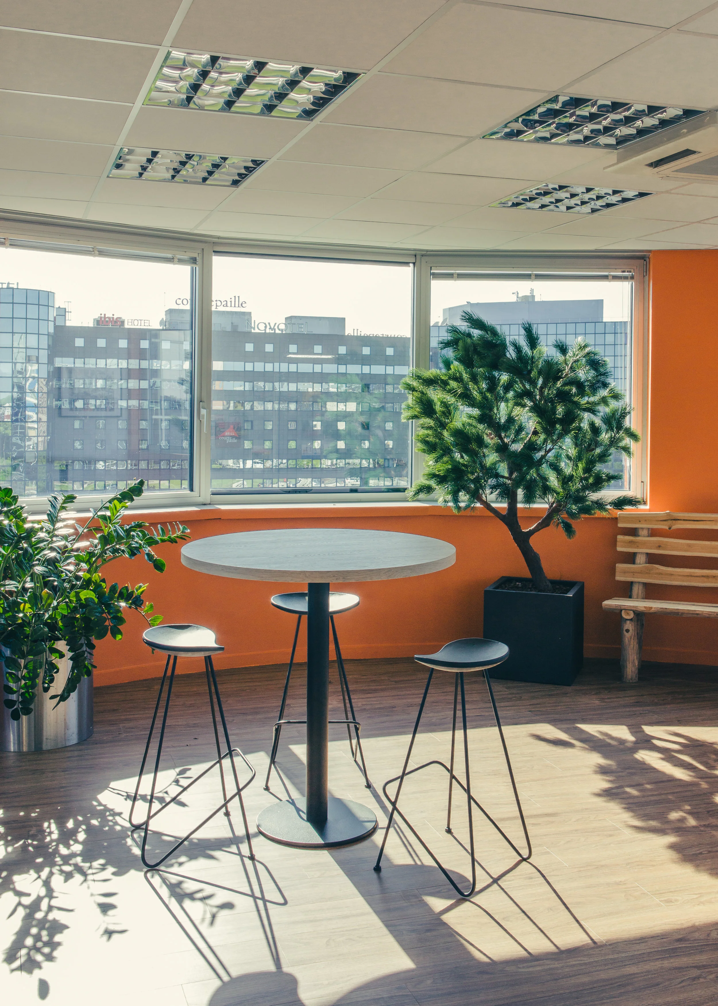 Moure_Studio_Color Office_Interior_design_Paris_8.jpg
