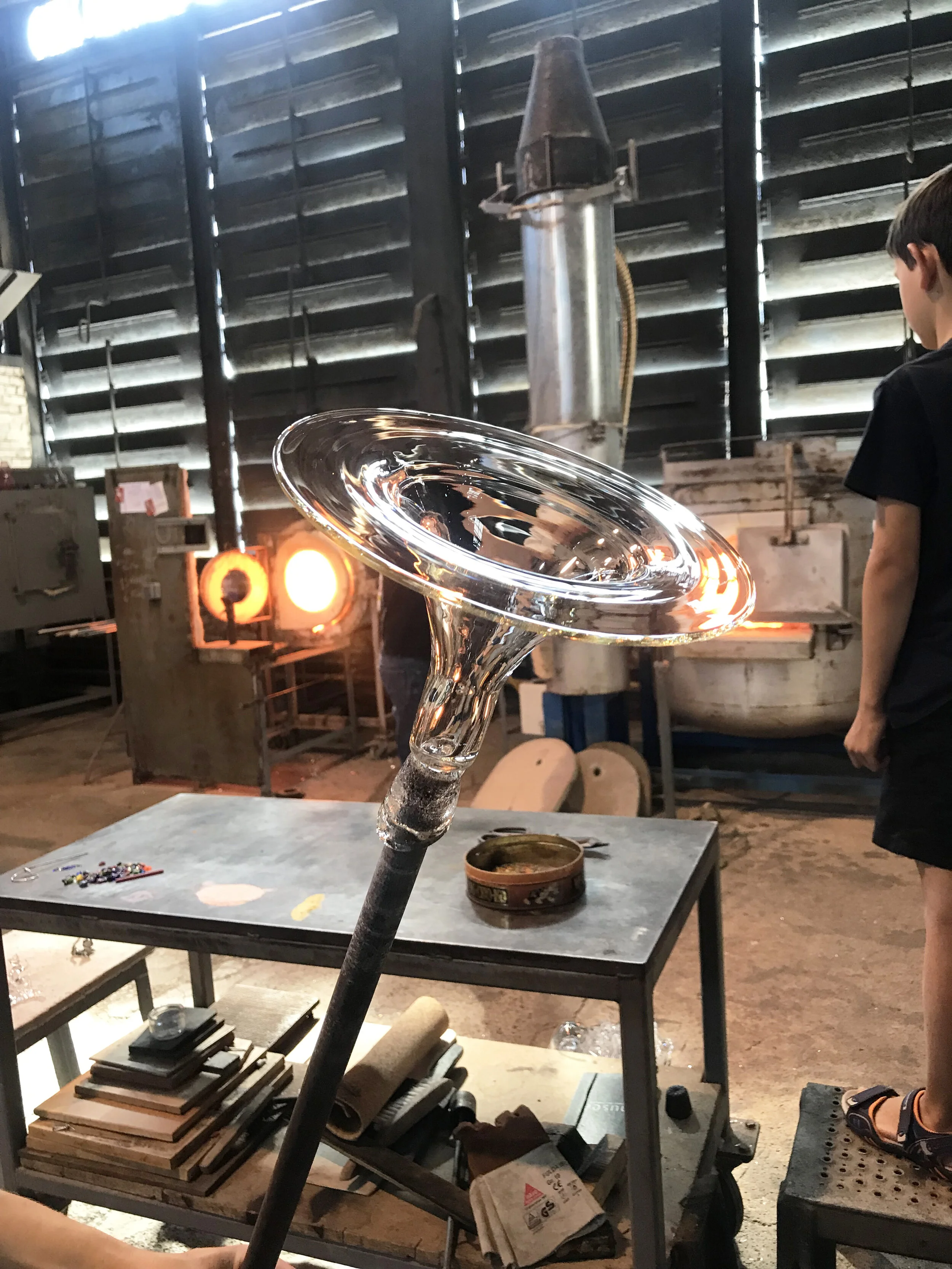 Moure / Studio visits L'Avesnois glassblowing Atelier