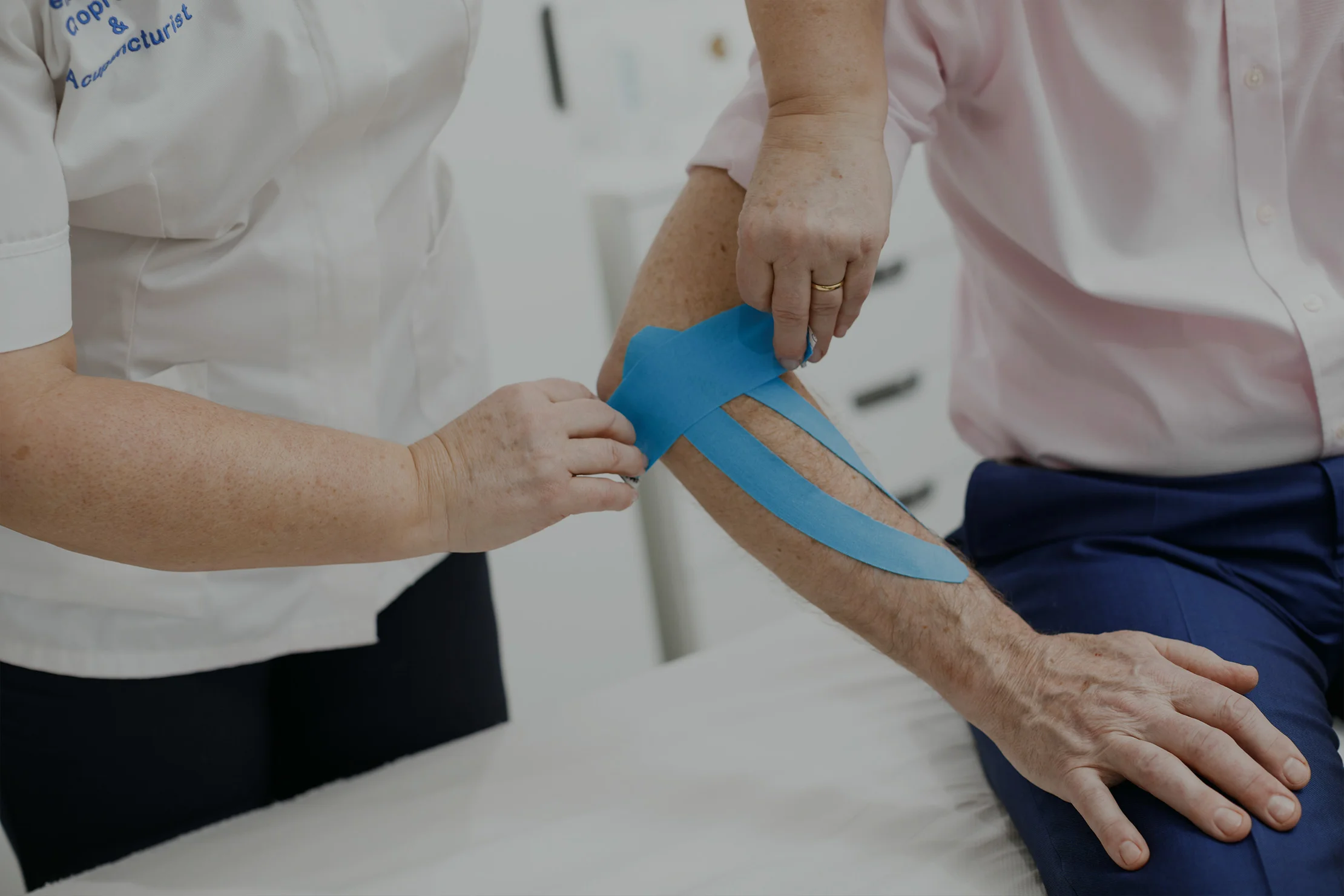 Kinesio-taping (KT)