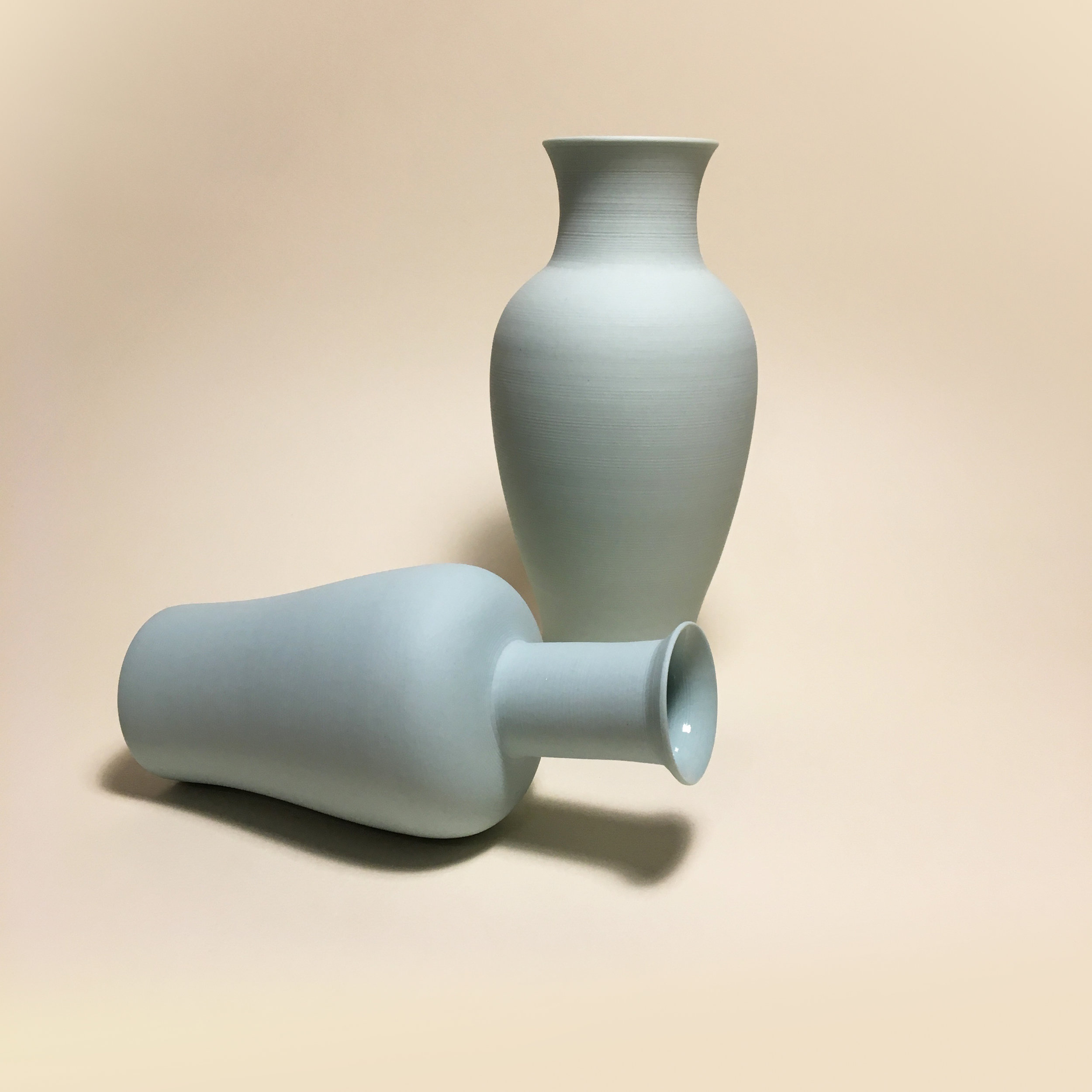 MIDDLE KINGDOM MINI VASE Credit : Design Hunger