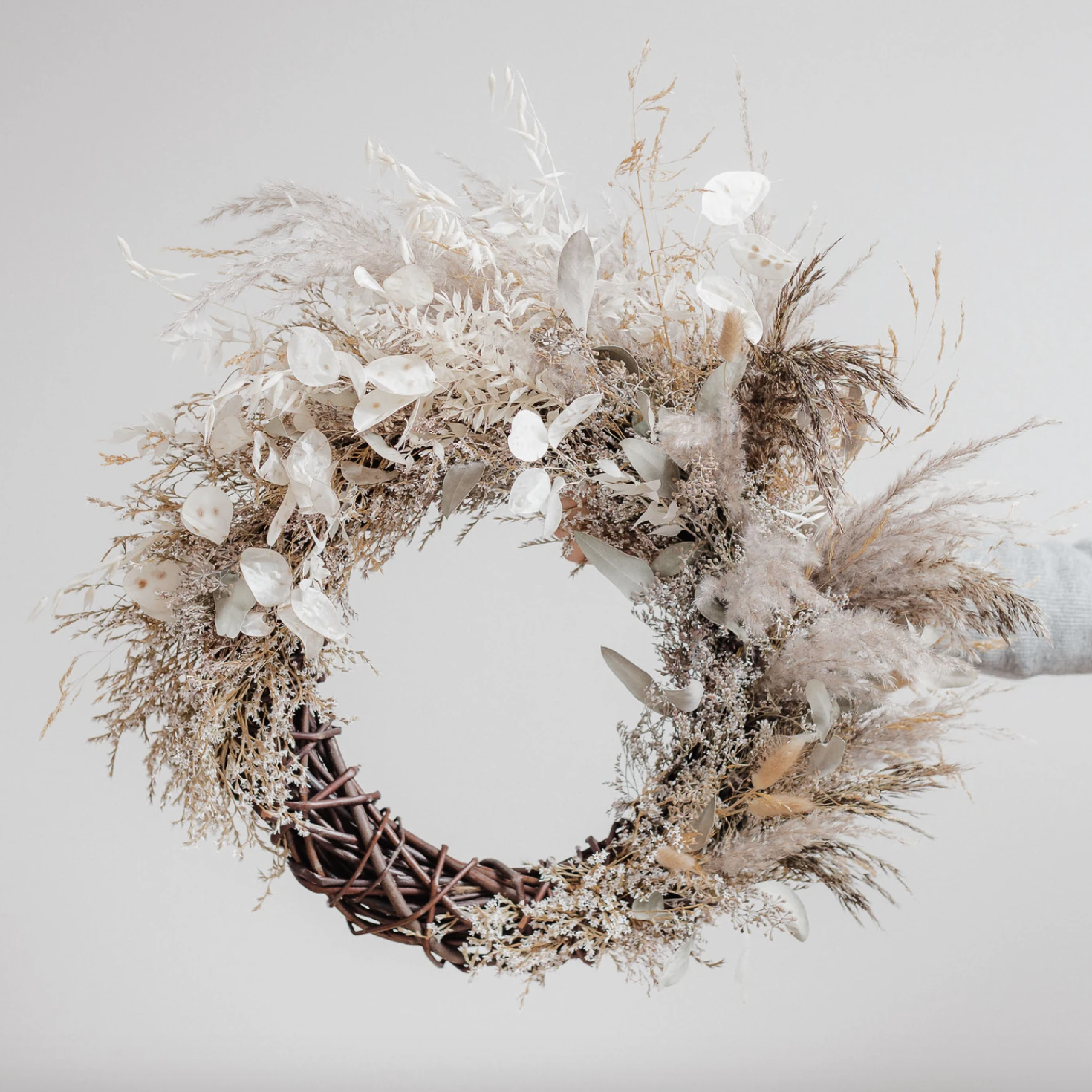   Silver Grey Sea Spray Dried Floral Wreath  by  Travelling Basket.   