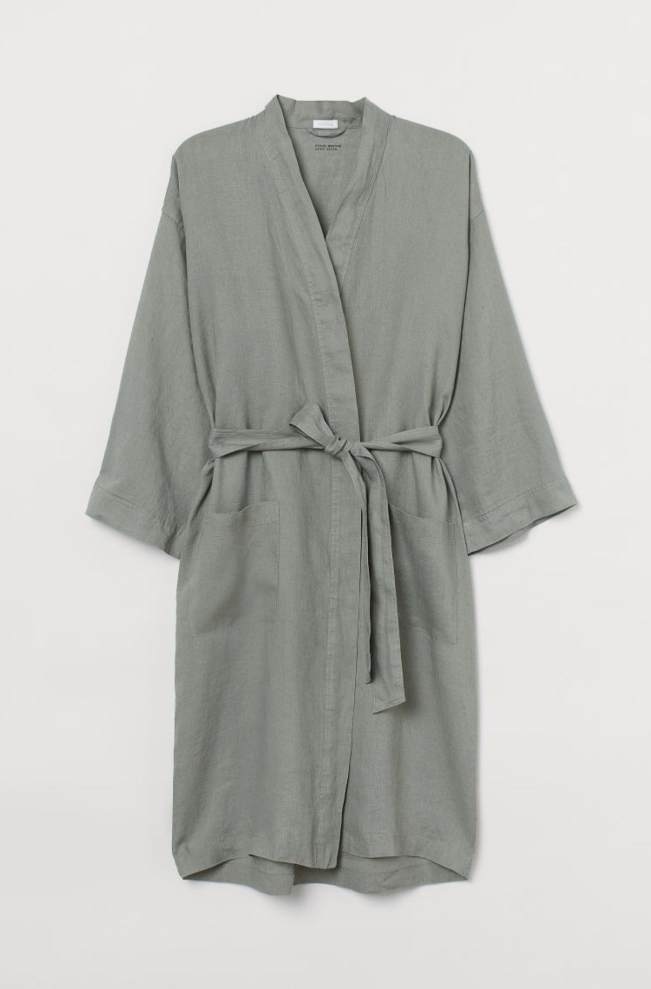 linen-bathrobe.png