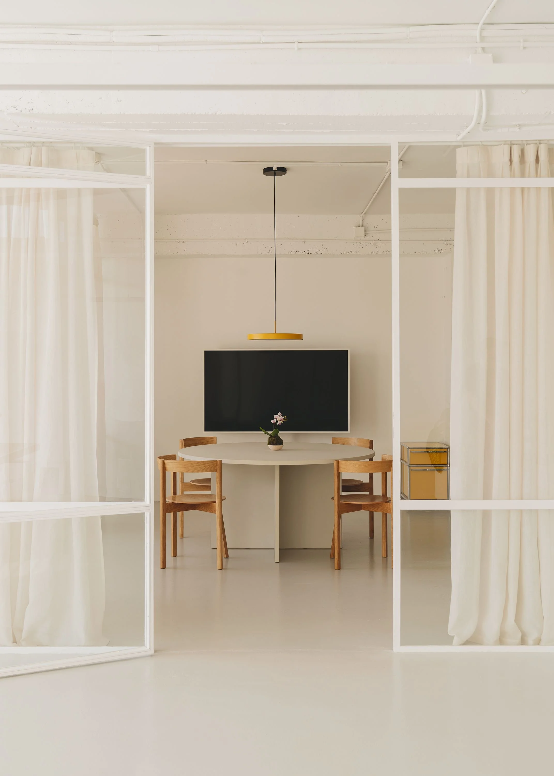A minimal Studio in Barcelona, Poublenou