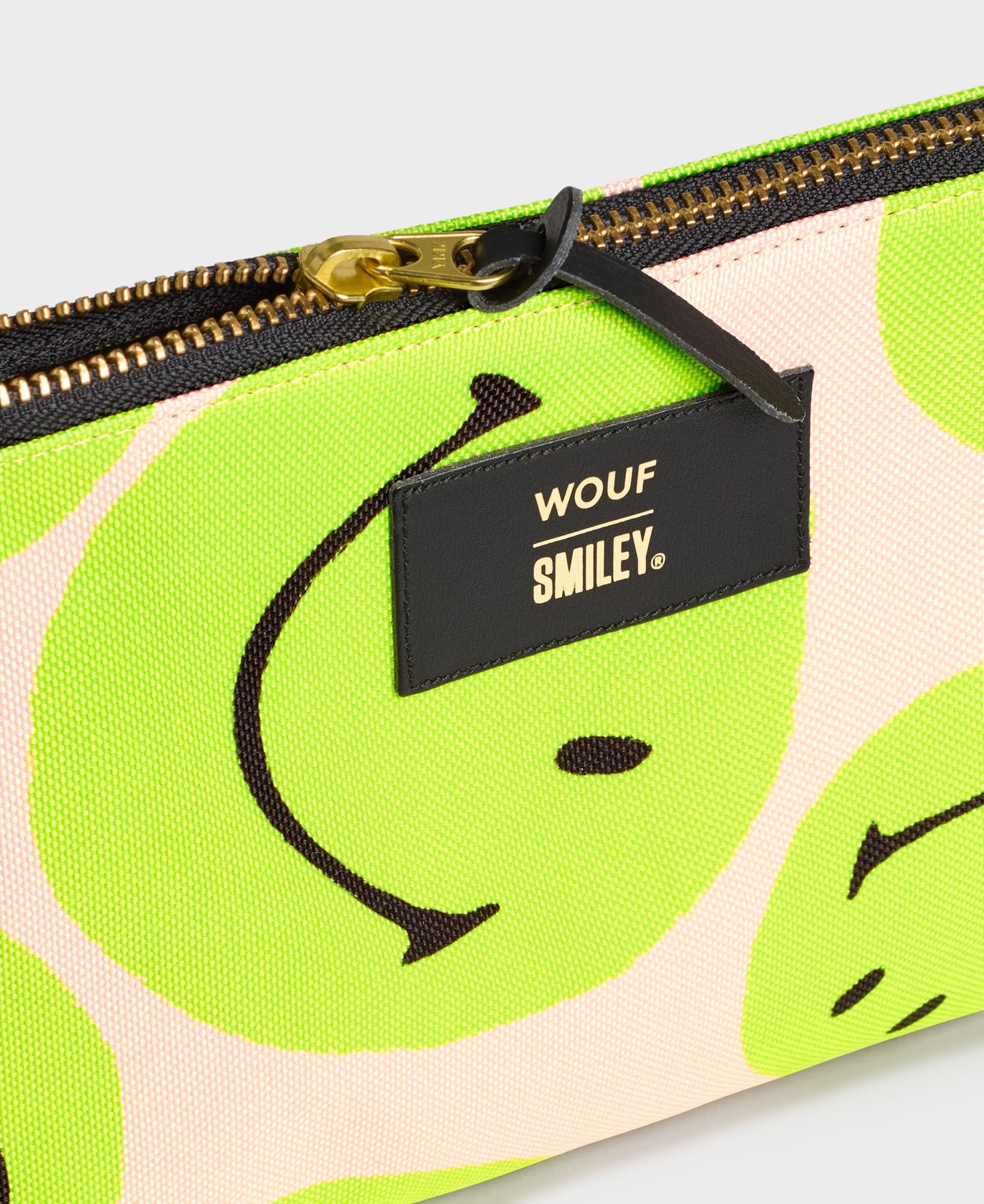WOUF-ML230009-Pouch-Smiley-Label_adl.jpg