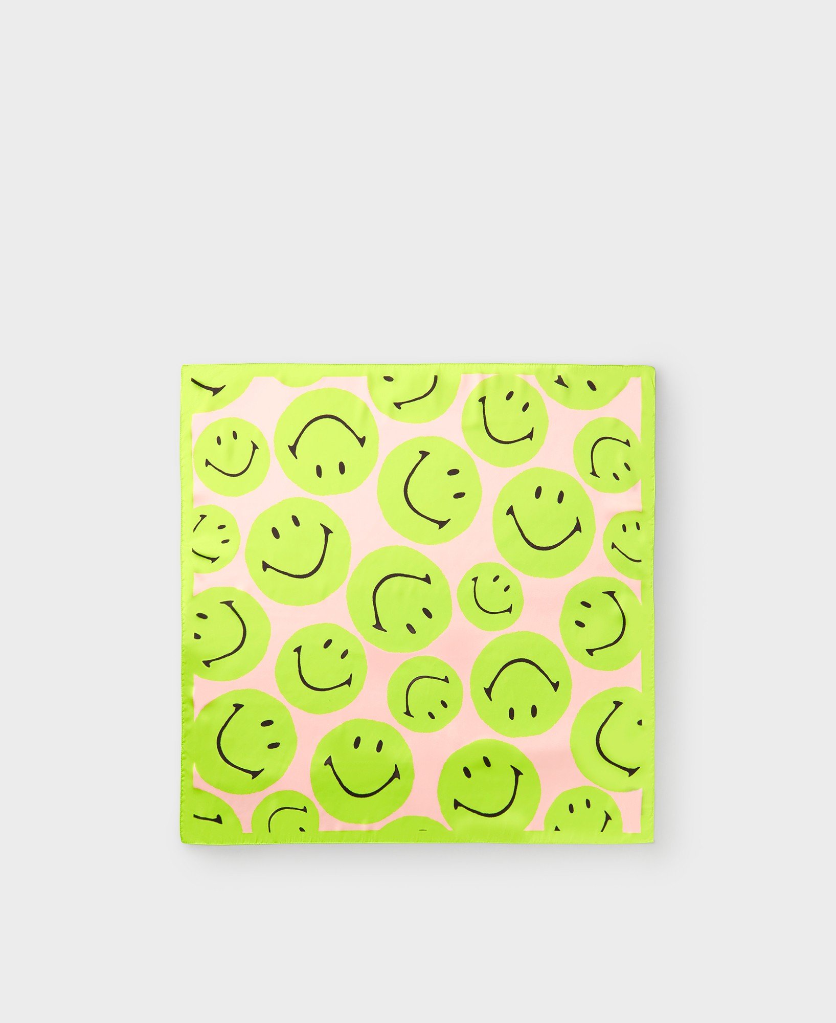 WOUF-SCA220005-Scarf-Smiley-Front_l.jpg