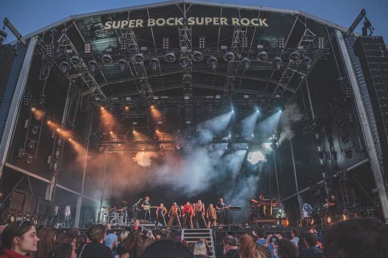 super-bock-super-rock-festival-performing.jpg