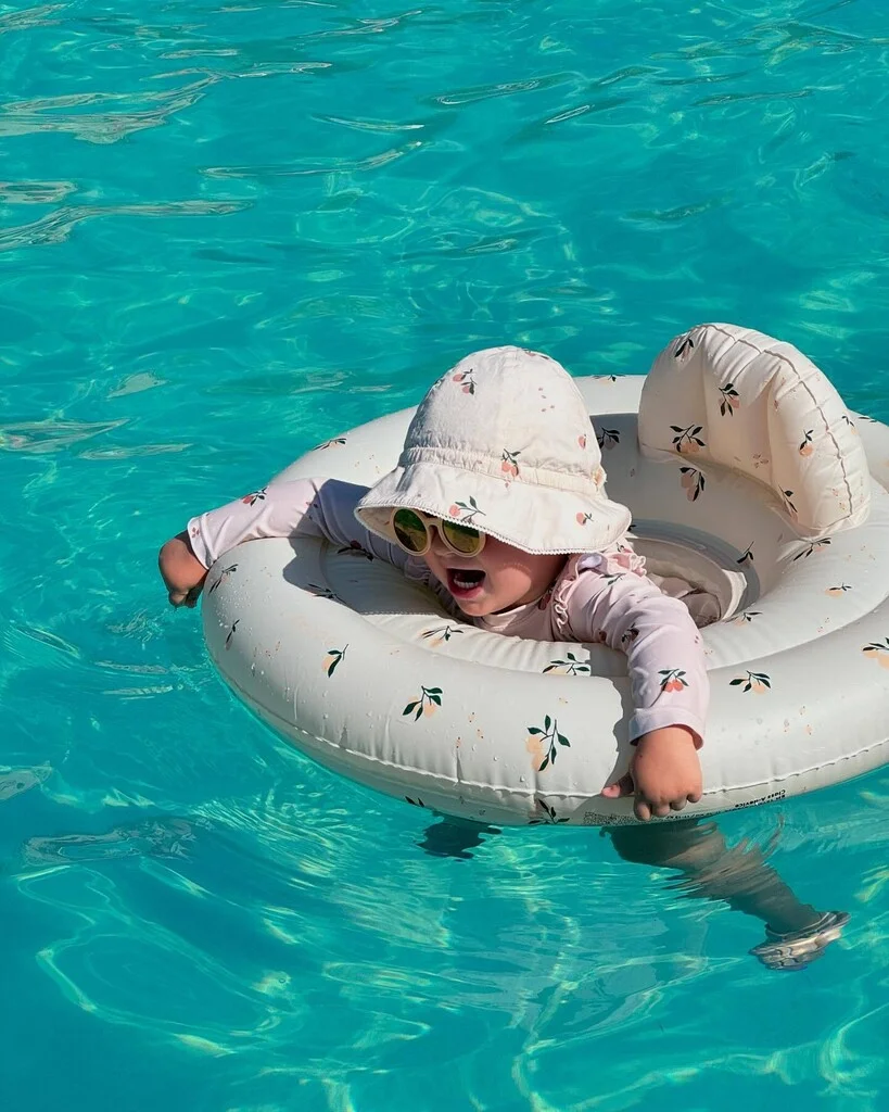  Discover the best summer essentials for babies! From breathable outfits to sun-safe gear, find everything you need to keep your little one cool, comfy, and protected for beach days, park strolls, and backyard fun. 