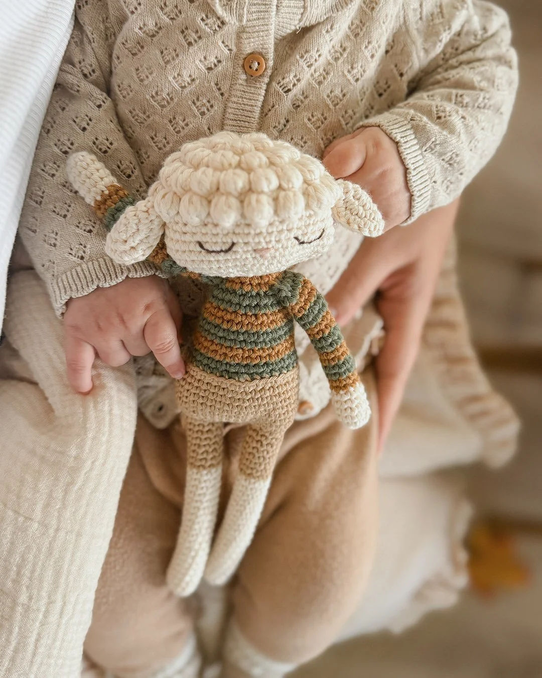 organic_soft_toy_lara_lamb_5_IG_@daughter.dearest.jpg